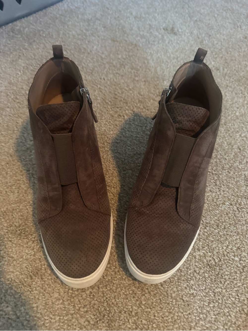 Women’s size 9 Paolo Brown Suede High-Top Sneaker Boots